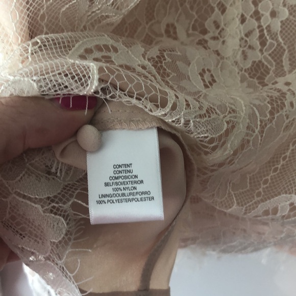 NWT Wayf Lace Blouse. Medium. - Picture 8 of 12